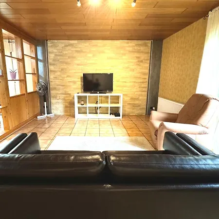 H&h - Private Near Mercedes In * Sindelfingen